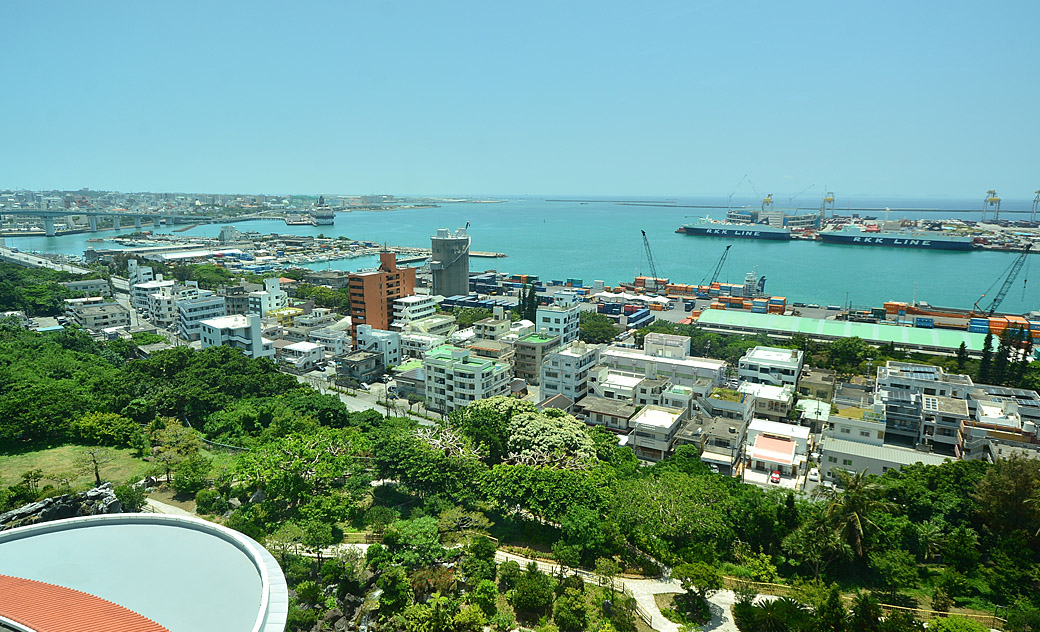 那覇港と海が一望できる眺望