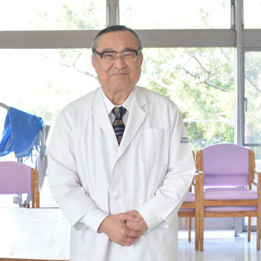 介護老人保健施設はまゆう 施設長 上里 一雄