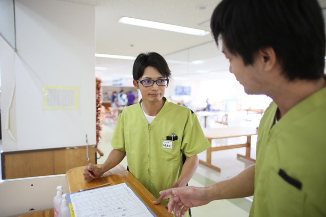 15:00 先輩からの指導